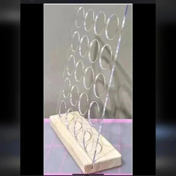 K Cup Holder/Stand. Holds up to 20 COFFEE PODS - Picture 2 of 4